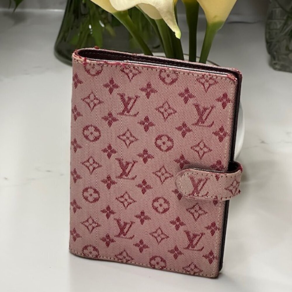 Louis Vuitton Monogram Agenda Cerise (Cherry) + 2026 calendar sheets - Picture 4 of 10
